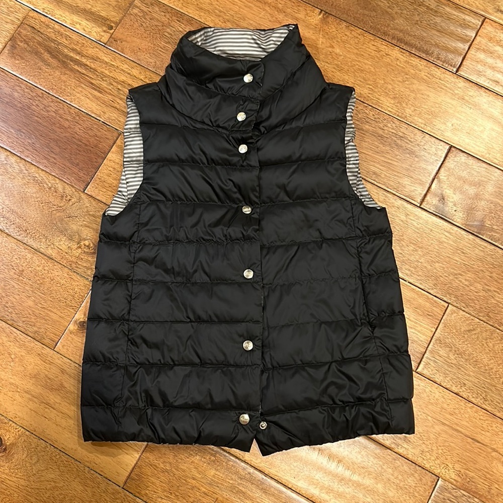 NWOT never worn Carve Designs reversible puffy vest